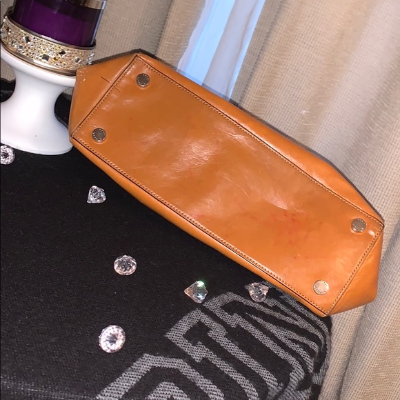 MK Handbag with long detachable straps authentic - Picture 8 of 8